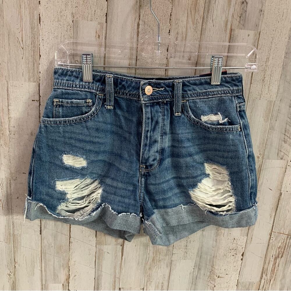NWT Hollister High Rise Mom 3” Denim Shorts Button Fly Distressed